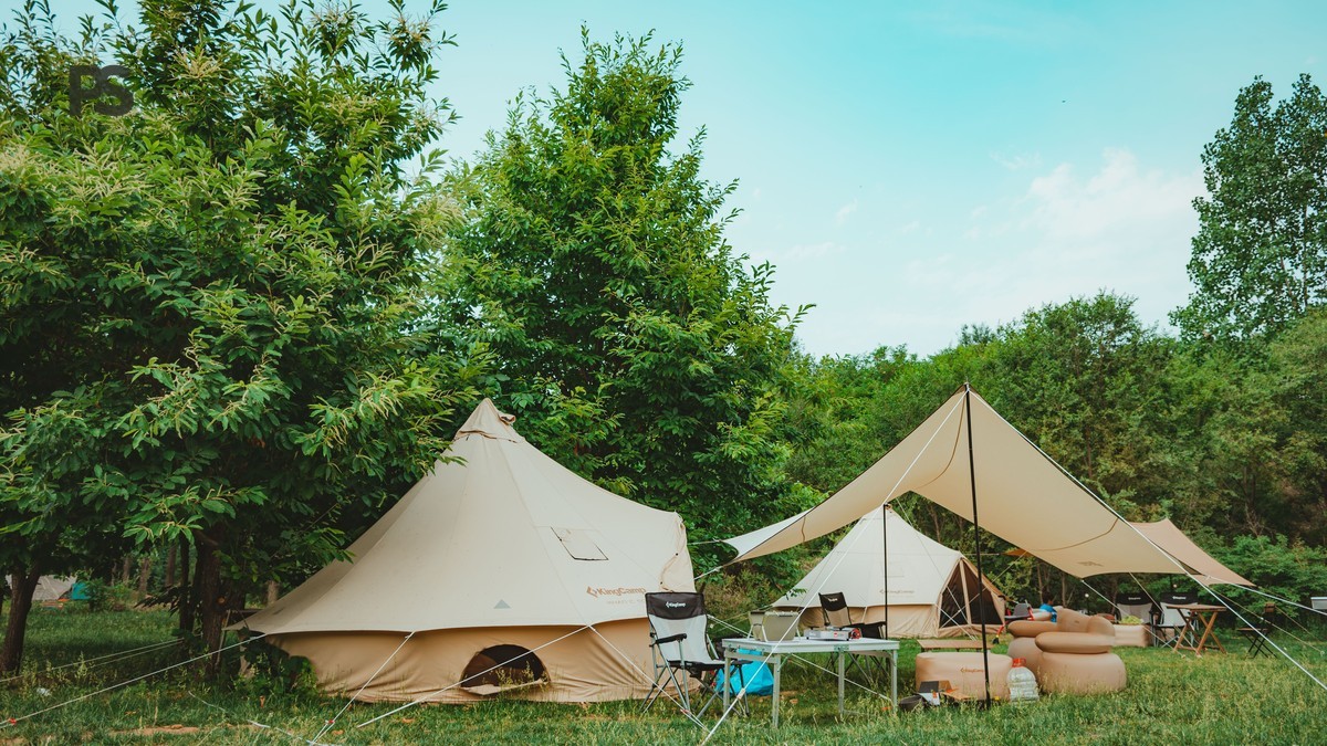 Charging Electronics at Safari Camps in Kenya: A Real Guide