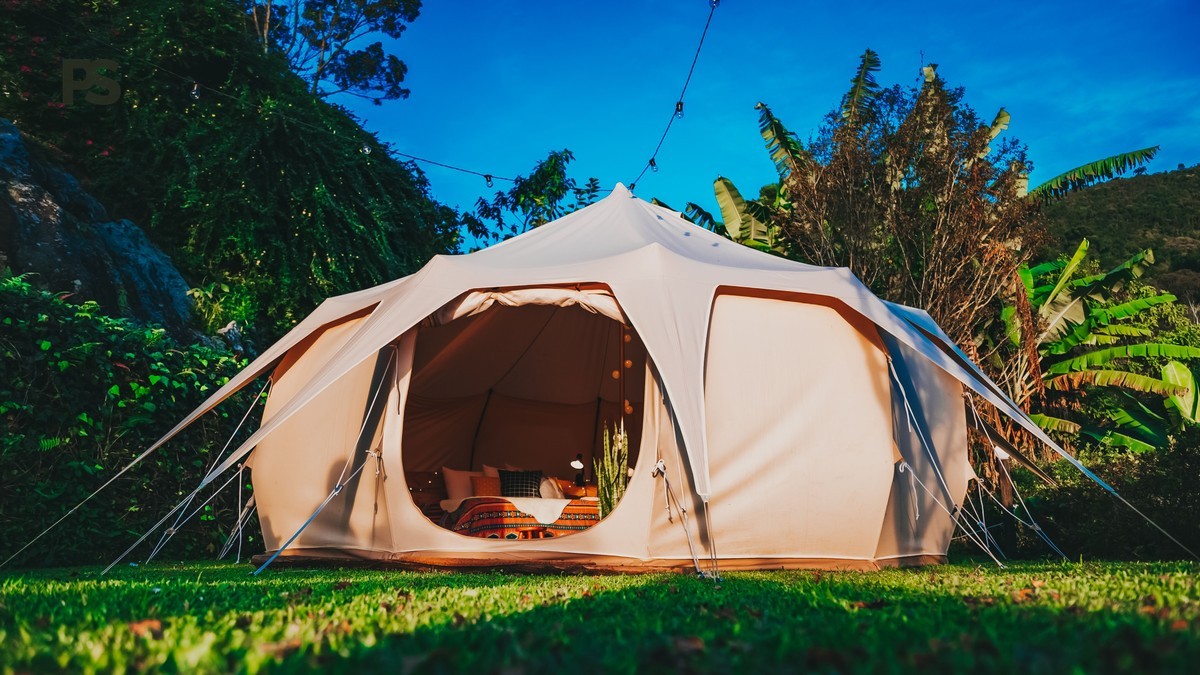Lodge ou camp sous tente : quelle différence pour votre safari ?